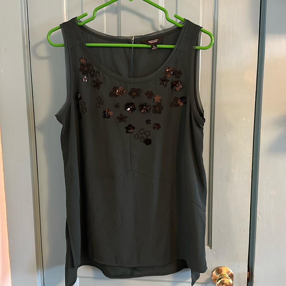 Elegant dark green Simply Vera sleeveless top